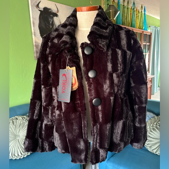 Jacket - Picture 1 of 5